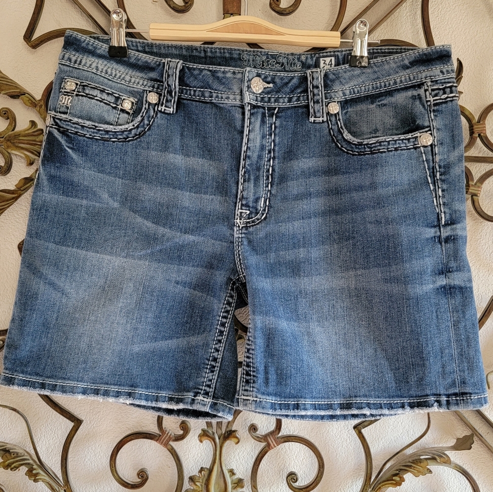 Miss Me Mid Rise Short